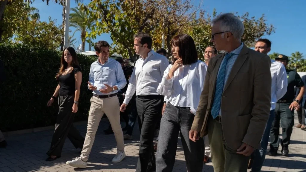 Visita institucional por las instalaciones de Kikopark Playa, en Oliva